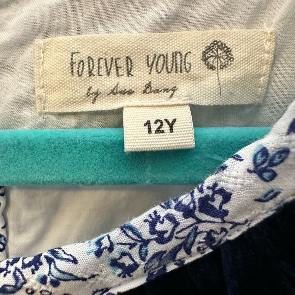 Forever Young by Sue Dang Button Back Floral Blue and‎ White Print Long Sleeve - Picture 4 of 6